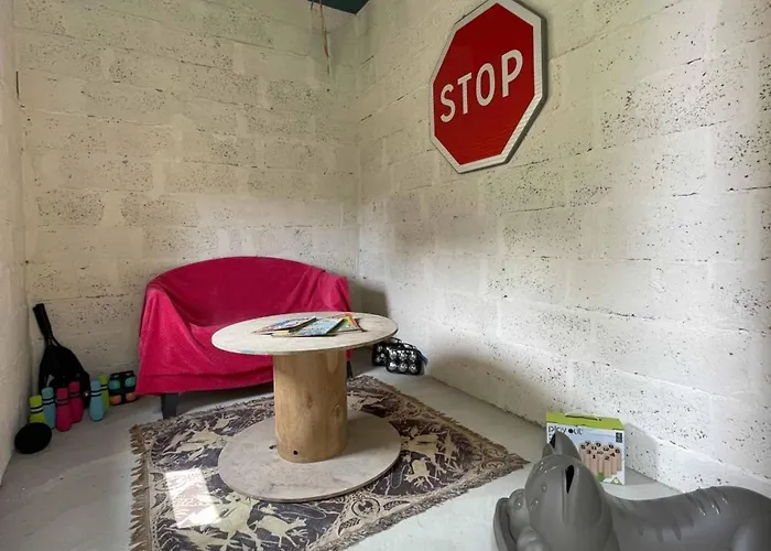 Vakantiehuis Maison En Pierre Avec Et Animaux Acceptes - Fr-1-497-185 *